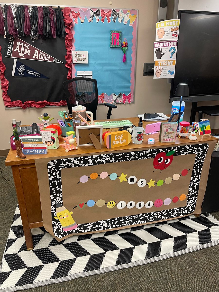 So ready for this new era 💗✏️
3rd Writing/Science !