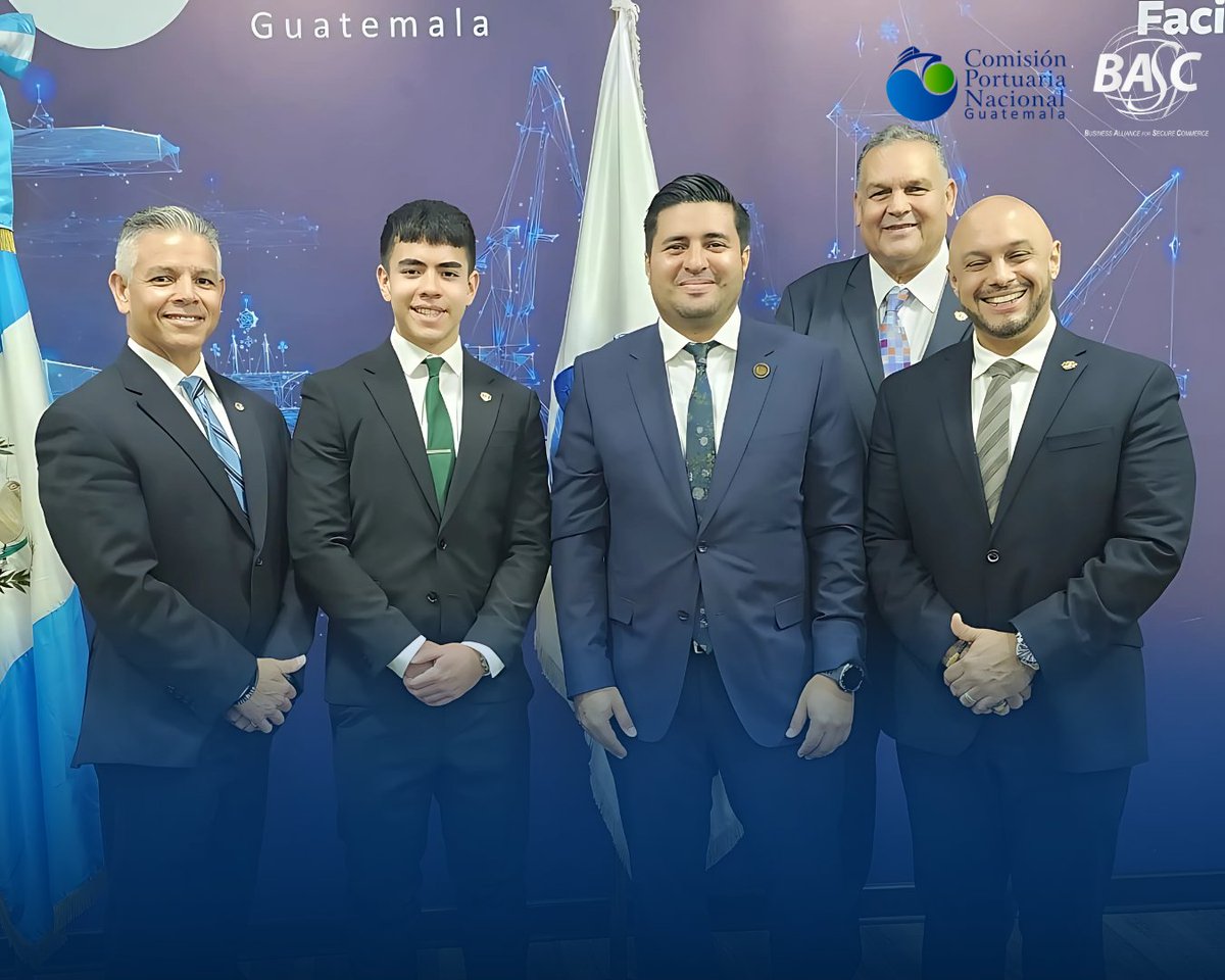World BASC Org. (@worldbascorg) on Twitter photo En un paso clave para la seguridad del comercio internacional, <a href="/bascguatemala/">BASC Guatemala</a> y <a href="/cpngobgt/">Comisión Portuaria Nacional</a> firmaron un Memorando de Entendimiento.
La alianza integra PBIP, OEA y BASC para puertos más seguros y competitivos, recibiendo reconocimiento por su compromiso. 🌐🤝
#SomosBASC En un paso clave para la seguridad del comercio internacional, <a href="/bascguatemala/">BASC Guatemala</a> y <a href="/cpngobgt/">Comisión Portuaria Nacional</a> firmaron un Memorando de Entendimiento.
La alianza integra PBIP, OEA y BASC para puertos más seguros y competitivos, recibiendo reconocimiento por su compromiso. 🌐🤝
#SomosBASC
