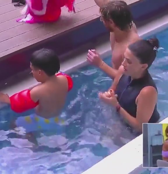Dirán lo que quieran, pero ellas son mamás divorciadas responsables. 🥹🤚🏼
#LaCasaDeLosFamososMx