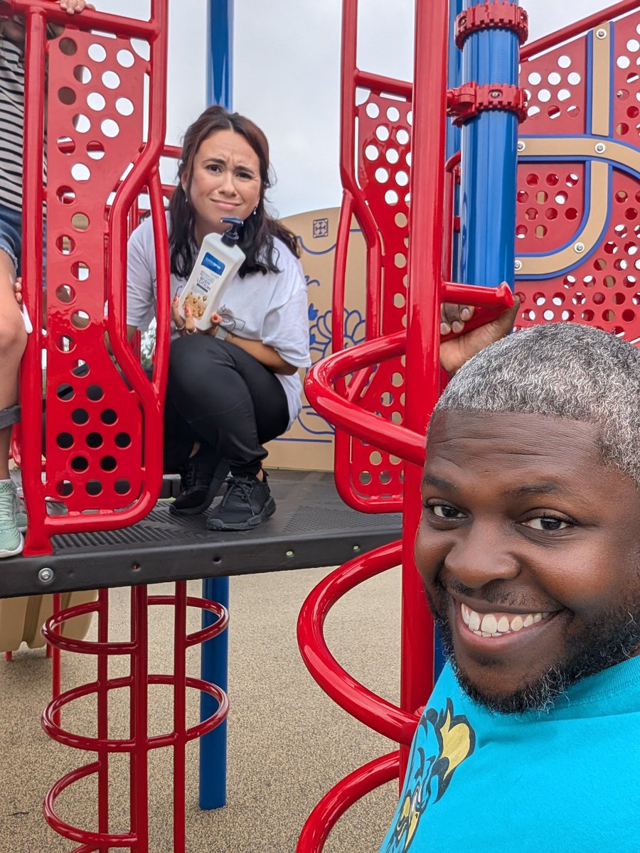 Great way to end the week with the FLOCK! Our first <a href="/AVID4College/">AVID</a> Friday was a huge hit! Our Leadership team took a deep dive in data and strategies to help coach our staff to be successful. I also got a chance to be a first responder and help save a knee. Love <a href="/PontiacElem/">Pontiac Elementary</a>