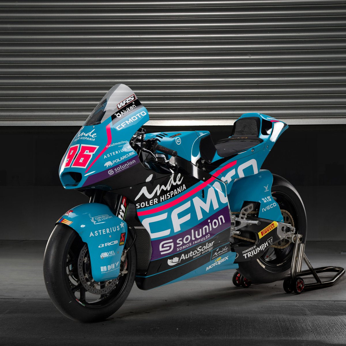 Aspar Team (@asparteam) on Twitter photo The #Moto2 bike that claimed victory at the 2024 #BritishGP is being auctioned until 26th August at motogpauthentics.com.
This one-of-a-kind machine is a piece of racing history, having powered <a href="/jakedixonracing/">Jake Dixon</a> on to a dramatic home win that electrified the Silverstone The #Moto2 bike that claimed victory at the 2024 #BritishGP is being auctioned until 26th August at motogpauthentics.com.
This one-of-a-kind machine is a piece of racing history, having powered <a href="/jakedixonracing/">Jake Dixon</a> on to a dramatic home win that electrified the Silverstone