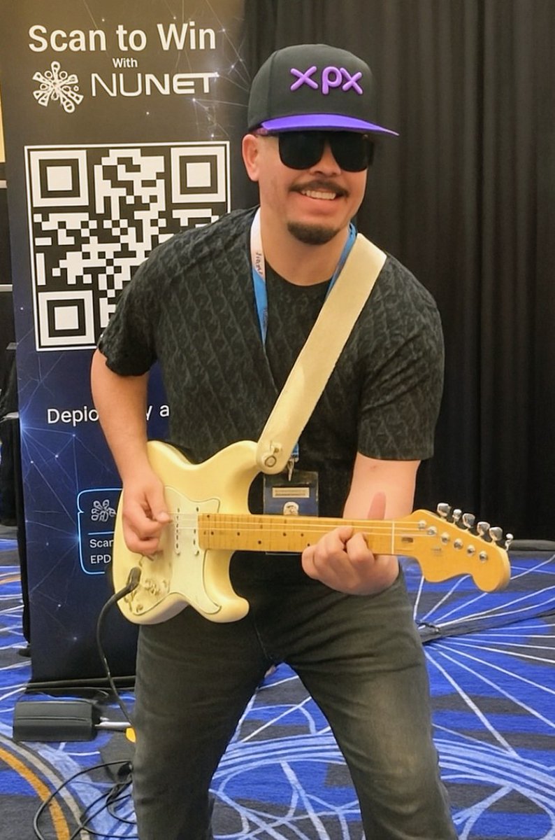 jamiller2x's tweet photo. Look at this ROCKSTAR 🎸 @RicoMoneyBags was spotted belting out our #1 hit #BullishAF on $XPX @spherevegas in between all the networking @RareEvo.
@thedabatola said it was a sold-out crowd as he crushed fan favorites like #GoldVisaCards, #XPXMerchStore,
#AssetBacking, and #SmartDeFi. I hear the crowd was full of @KenduInu, @cryptoBCLUBB fans and @zachhumphries was spotted as well 🤣😄
BullishAF on our guy Rico!