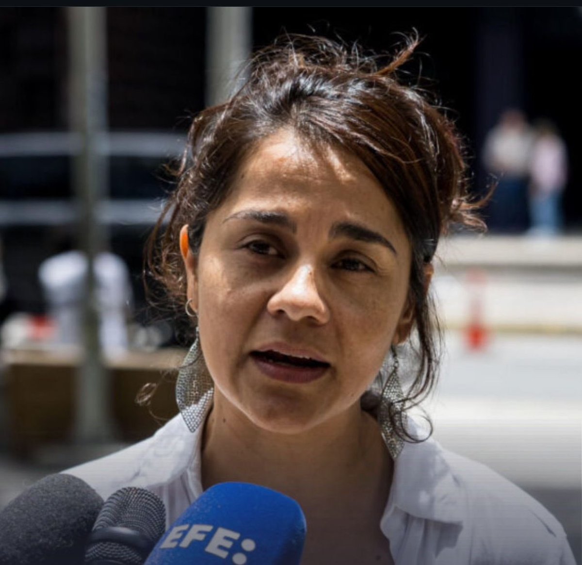 AmnistiaOnline's tweet image. 🚨 #Venezuela: Preocupación por la detención de Martha Lía Grajales de @SurgentesDDHH , reportada por organizaciones en el país al finalizar un acto de solidaridad frente a la @onuvenezuela. Exigimos sea informada su situación legal, paradero y se respete su integridad, vida y…