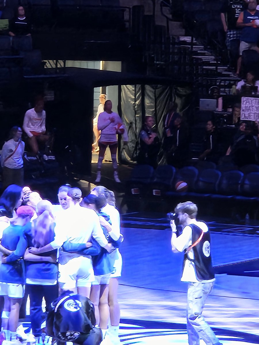 Goosebumps.  
The Mystics went to the locker room during the anthem.   Look who's present with hand on heart. 🇺🇸
That's our Hawkeye.