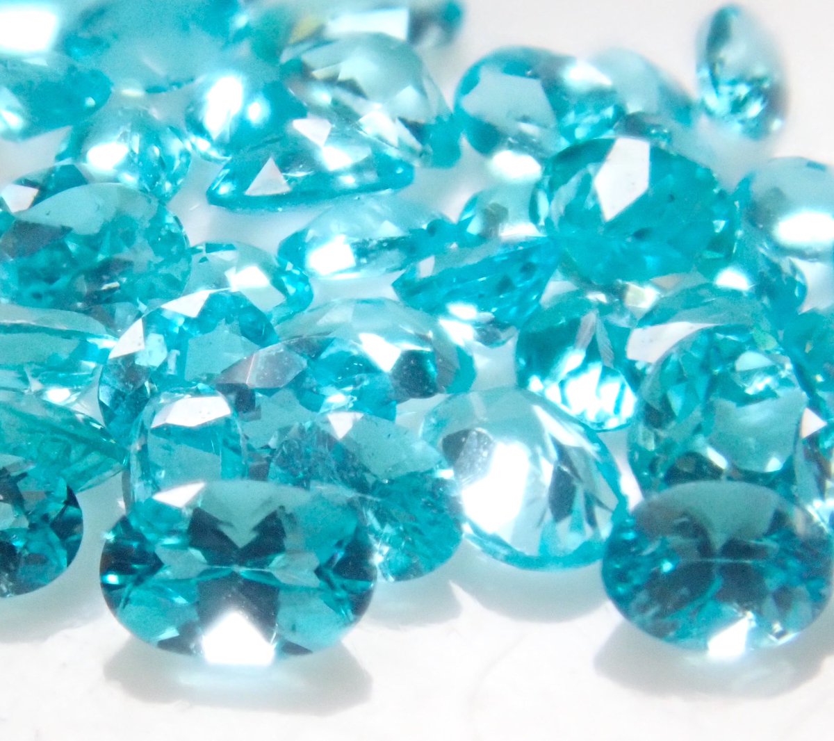 ／
8月夏のキャンペーン開催記念🎁
ブラジル産パライバトルマリンを3名様にプレゼント‼ 
#プレゼントキャンぺーン 
＼

💎応募方法💎
①<a href="/karatz_official/">KARATZ（カラッツ）公式💎 宝石鑑定士が運営する宝石専門店</a>フォロー
②いいね＆RP
〆切：8/17(日)

📢カラッツSTOREで8/17(日)までキャンペーン開催中
store.karatz.jp