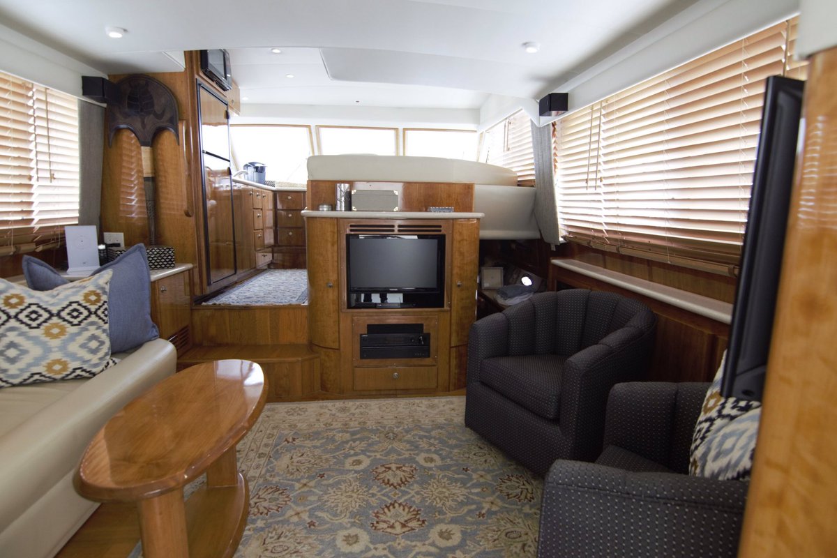 CrowsNestYachts's tweet photo. New Listing: 44’ Navigator Pilothouse 2005 “Bula” - The 44 Classic is a spacious contemporary West Coast cruiser. Price: $349,000. For more info please click here: https://t.co/vwAqrtEcTx or contact listing agent Steve Besozzi at (949) 355-4644 or sbesozzi@crowsnestyachts.com. https://t.co/c6O8LK7RGB