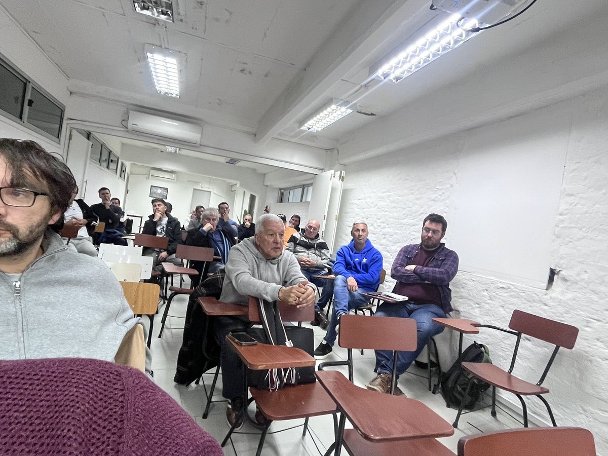 itpaudef's tweet image. Métodos de Juego en el Fútbol Uruguayo, realizado por el Entrenador Andrés Suárez @Andres_SR_711 
Director académico de ITP, Pablo Hernández. 
Para recibir la investigación, sin costo, whats app al: 097 732 222