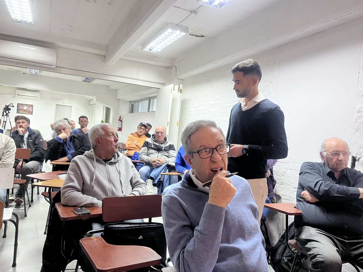 itpaudef's tweet image. Métodos de Juego en el Fútbol Uruguayo, realizado por el Entrenador Andrés Suárez @Andres_SR_711 
Director académico de ITP, Pablo Hernández. 
Para recibir la investigación, sin costo, whats app al: 097 732 222