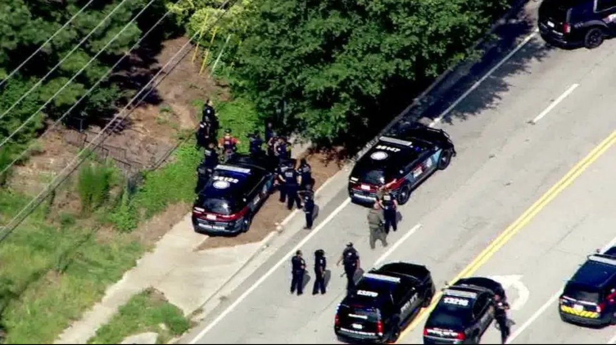 nicksortor's tweet image. 🚨 BREAKING: The officer who was shot in the Emory University Atlanta shooting has succumbed to his injuries, per multiple reports

Heartbreaking.

Pray for this hero’s family 🙏🏻