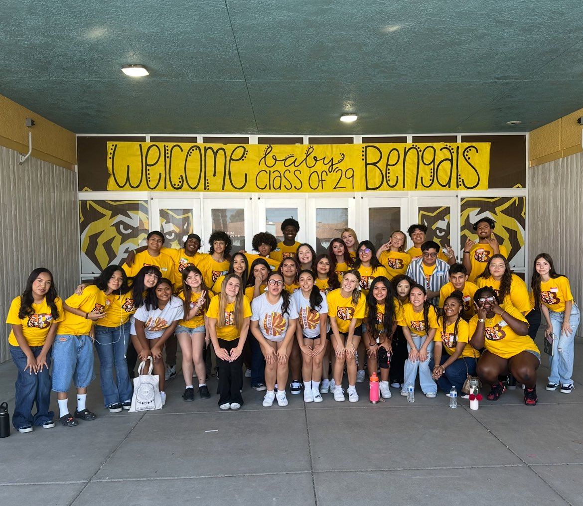 DrWisemanBHS's tweet photo. We welcomed our freshman back to school at our annual Bengal Bash today!  With the help of our amazing Student Council, it was an awesome event!  Can’t wait for school to start! @ClarkCountySch https://t.co/LsHvwXCkSD