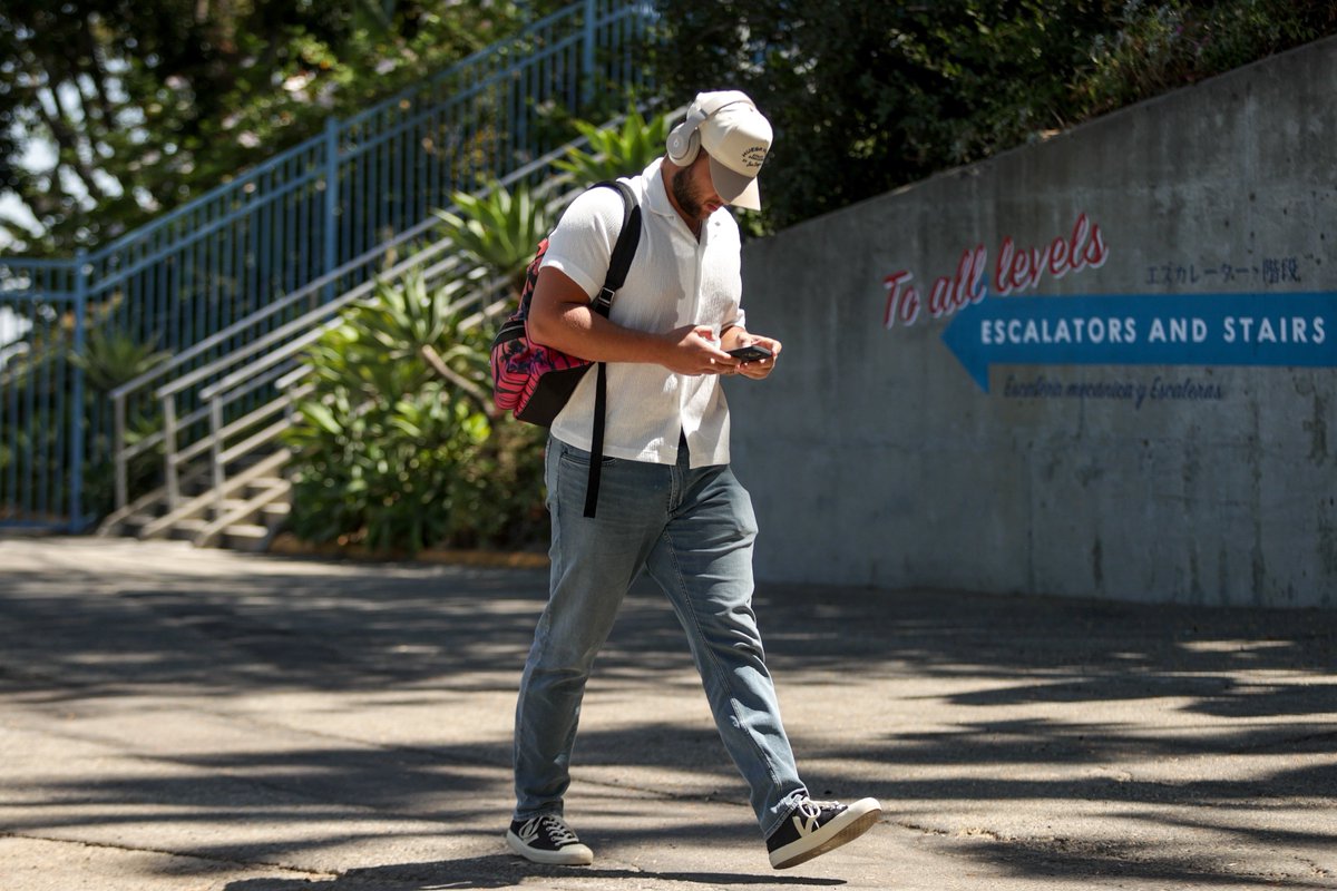 BlueJays's tweet image. Hello, LA 👋 #FridayFits