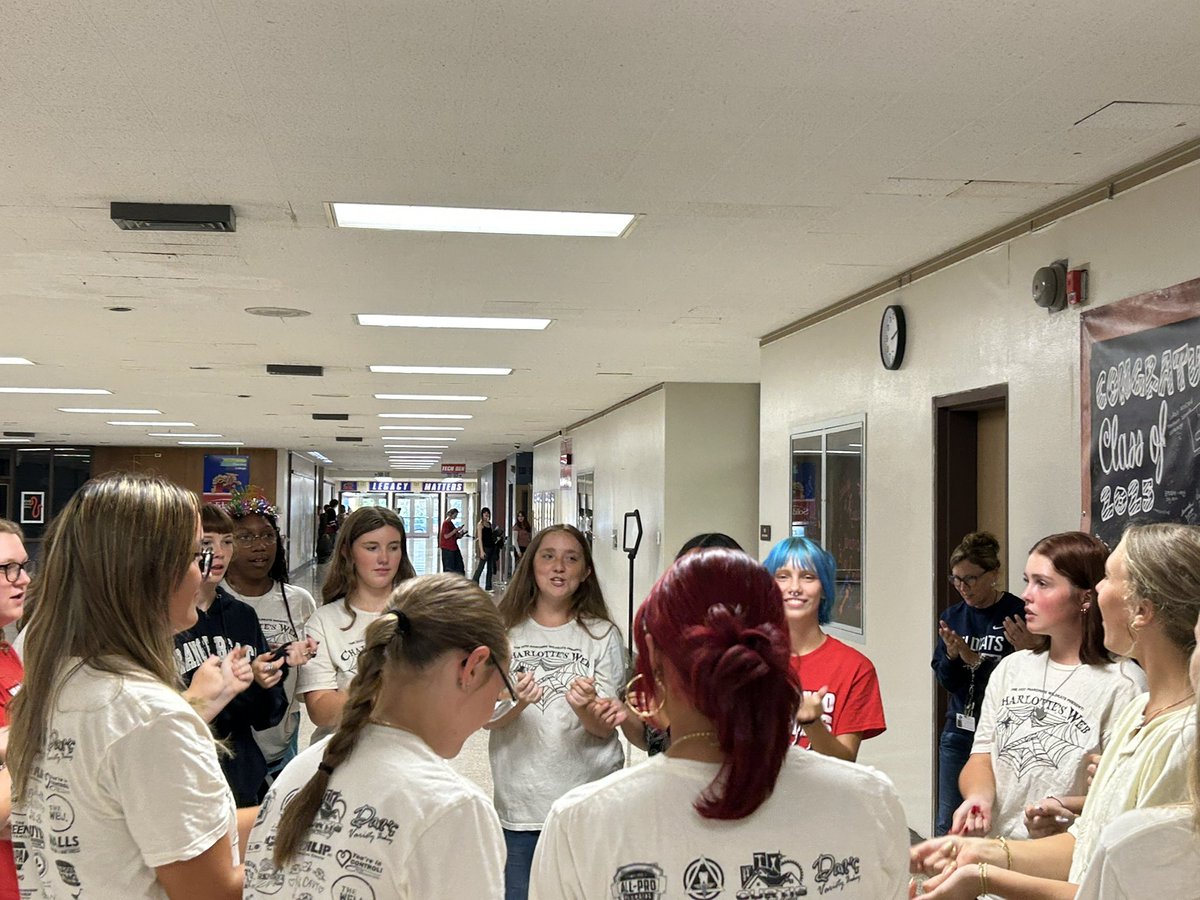 First Friday of the school year = first Walk of Champions! 🎉 Shoutout to our Marching Wildkats &amp; 2025 Track &amp; Field athletes starting strong. #LegacyMatters 🐾💪