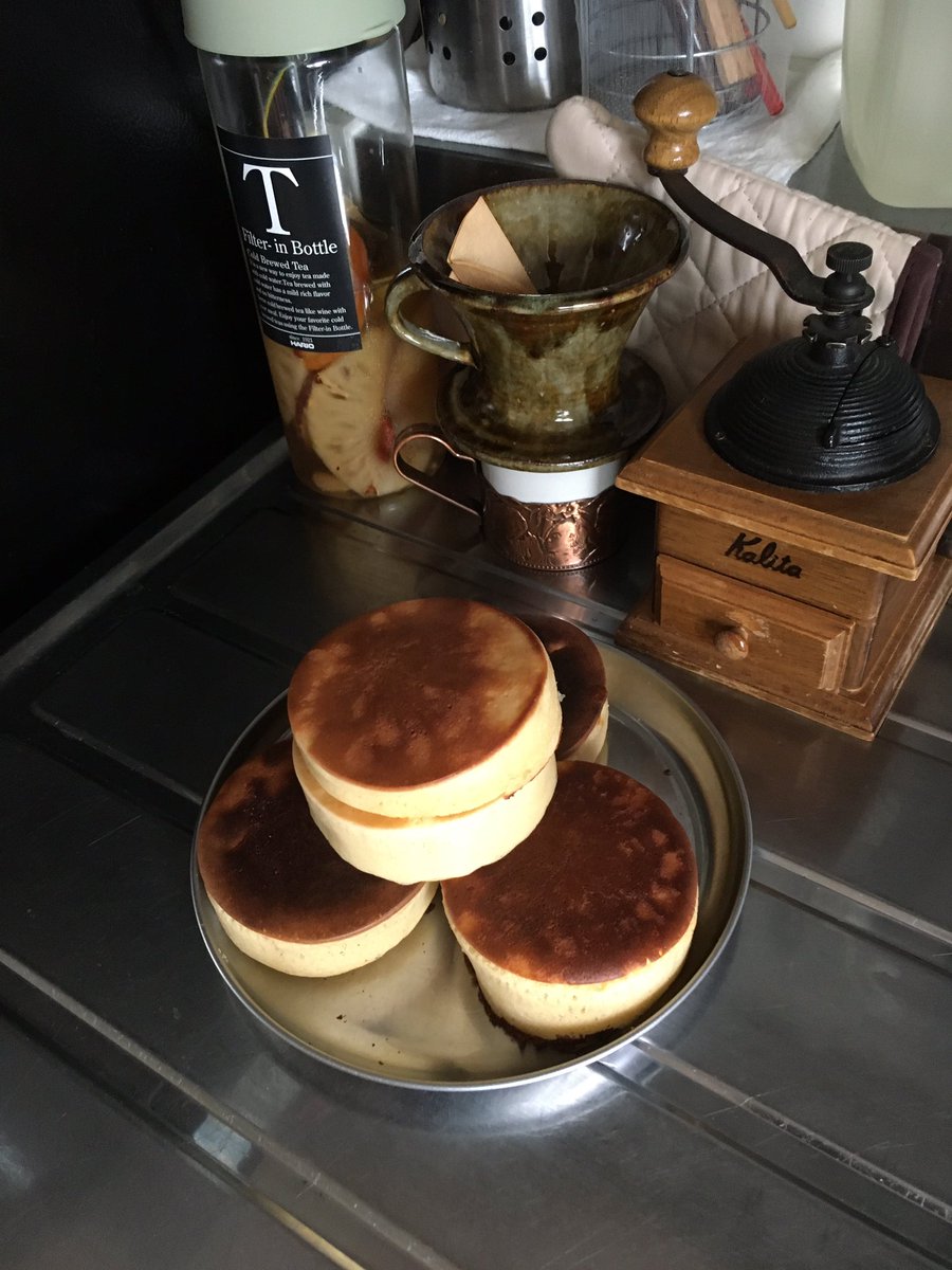 ya__channel's tweet photo. ホットケーキ����　　セリアのシリコンのホットケーキの型で作りました https://t.co/XqWsVjS5OL