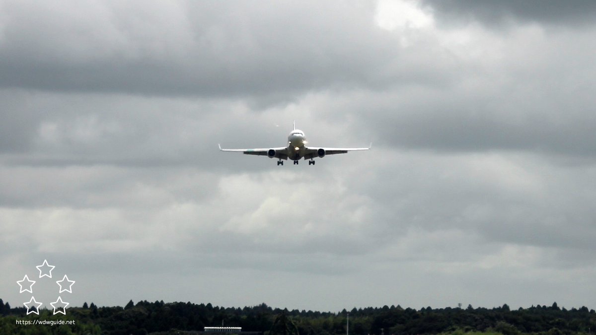 tks_hara's tweet image. #みんなのMD11見せてくれ  ということで.. 🛬

離陸待ちの機内から NRT RWY34L への 🛬
🇺🇸 FeDex Express　✈️MD-11　* 機番？
#FeDexExpress  #MD11

📸 from 💙NH209（ NRT ⇒ DUS ）
🇯🇵 All Nippon Airways　✈️Boeing 787-8  JA827A