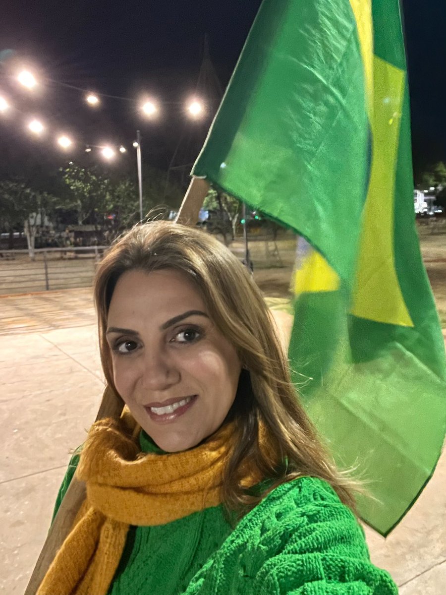 REAJA BRASIL
VAZA TOGA