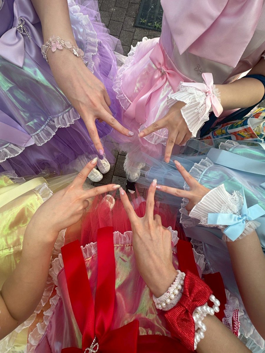 0iL_Official's tweet photo. いよいよ今日が0日、ライブ当日です！！！
来られる方はお気をつけてお越しください✊
皆さんで一緒に盛り上がりましょう💖 https://t.co/h53tSD5LnC