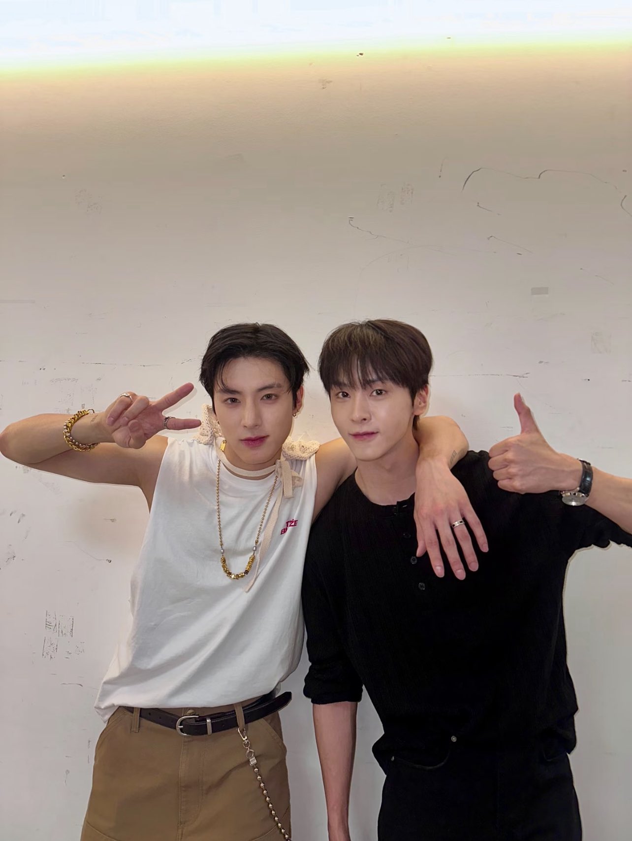 NeokyoTHE BOYZ ジュヨン エリック THE AZIT MD 엔 on X: 