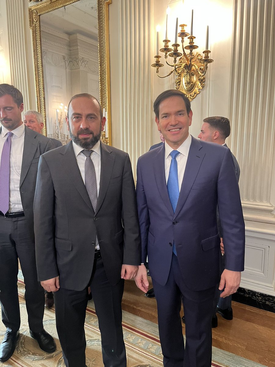 Ararat Mirzoyan (@araratmirzoyan) on Twitter photo Thrilled about the discussed plans to further advance our strategic partnership with concrete deliverables.
🇦🇲🤝🇺🇸 with <a href="/SecRubio/">Secretary Marco Rubio</a> at <a href="/WhiteHouse/">The White House</a>. Thrilled about the discussed plans to further advance our strategic partnership with concrete deliverables.
🇦🇲🤝🇺🇸 with <a href="/SecRubio/">Secretary Marco Rubio</a> at <a href="/WhiteHouse/">The White House</a>.