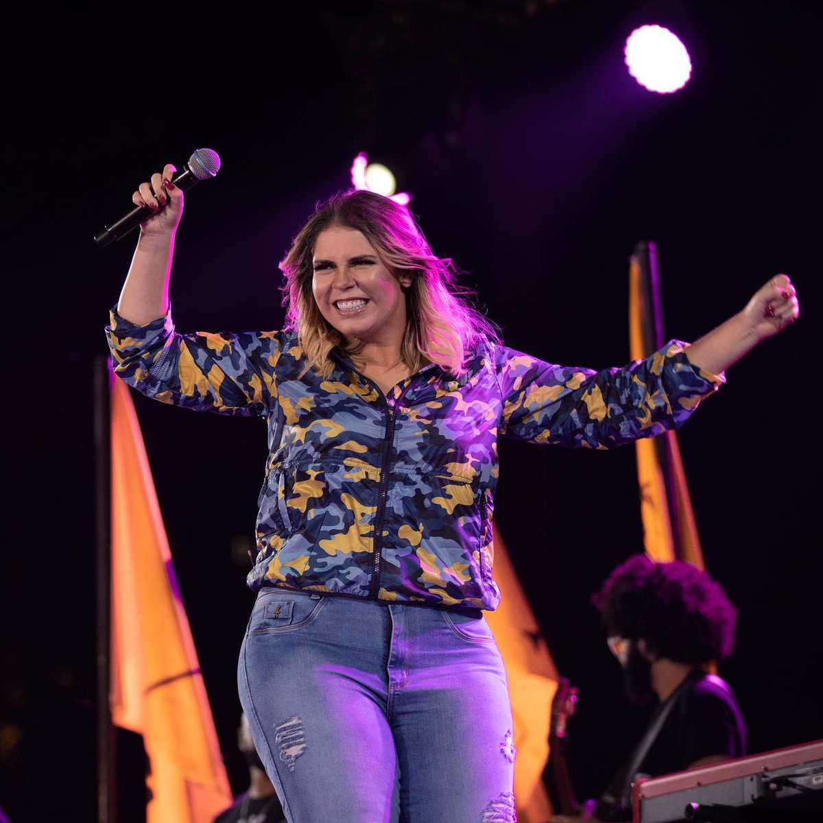 vidsmaraisa's tweet image. dez anos sendo uma das maiores artistas desse país, DEZ ANOS… e que privilégio foi, pra nós, te conhecer nesta vida.
que não acabe aqui. que continuemos na próxima.
eu te amo, marília! 

DEZ ANOS DE MARÍLIA