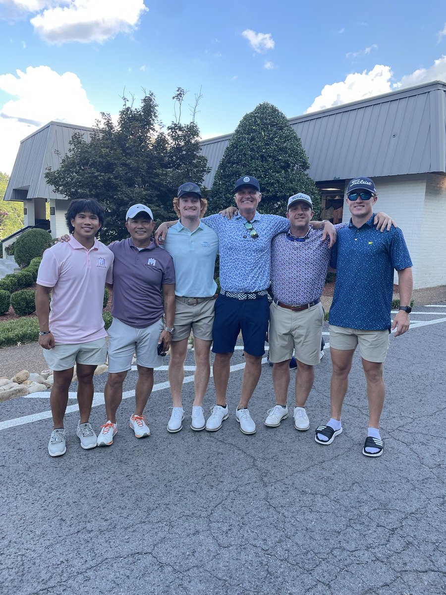 Getting a round in with the boys before fall camp!  ⁦<a href="/CentreFootball/">Centre College Football</a>⁩ ROLL KERNS!
