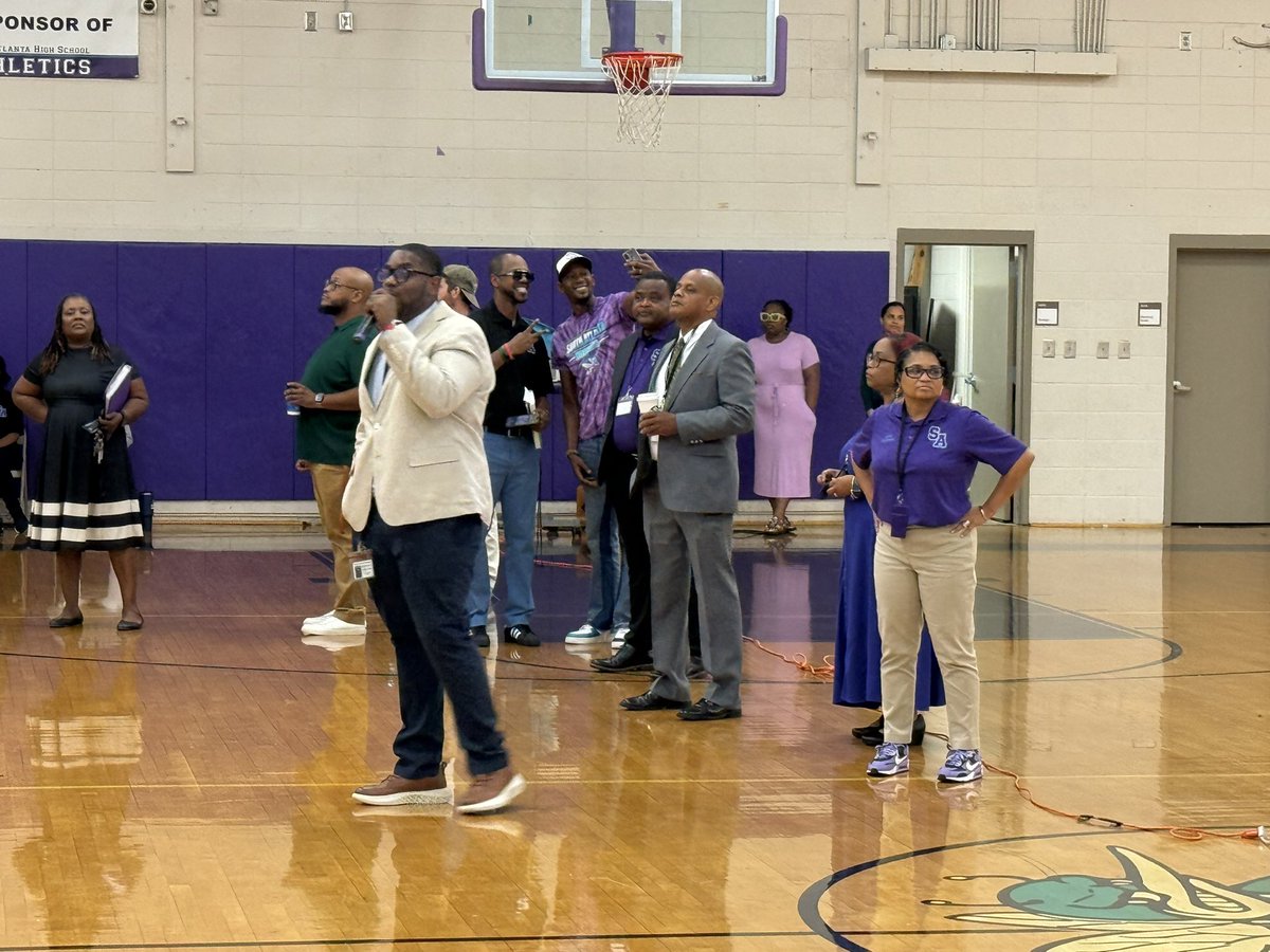 From engaging town halls to fun ice breakers, our <a href="/APSsatlanta/">South Atlanta High</a> teachers are setting the tone for a phenomenal school year! The energy is high, the passion is real, and we’re ready to make this year our best one yet! #HornetPride <a href="/DrArniseOwens/">Arnise Owens</a>
