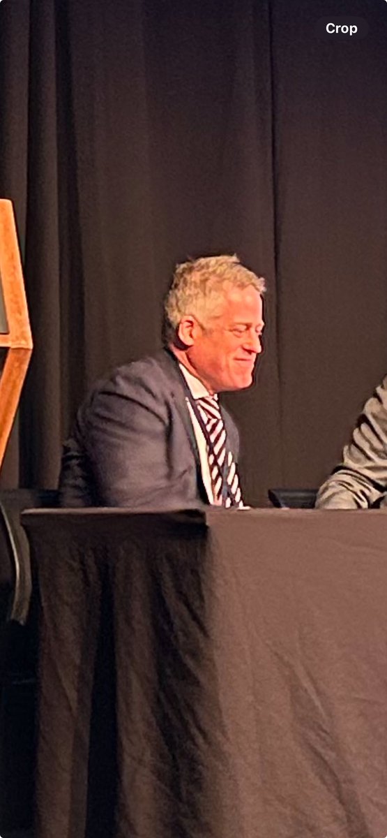 Dr Ben Jonker - I apologise for not snapping a shot of you on the podium.

Predictors of Outcome in MRgFUS (MRI Guided Focussed Ultrasound) Thalamotomy for Tremor

Utterly fascinating talk.