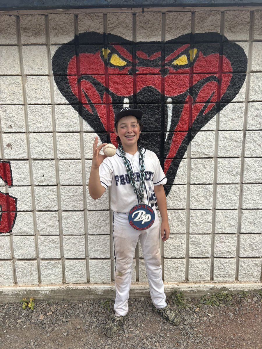 Bullettproof Prospects 11U start off the playoff weekend absolutely on fire.  The sticks were hot and the boys were fired up winning game 1 vs DCBC in 3 innings.  Several kids had multiple hits but player of the game goes to Oakley Roy for his first over the fence home run