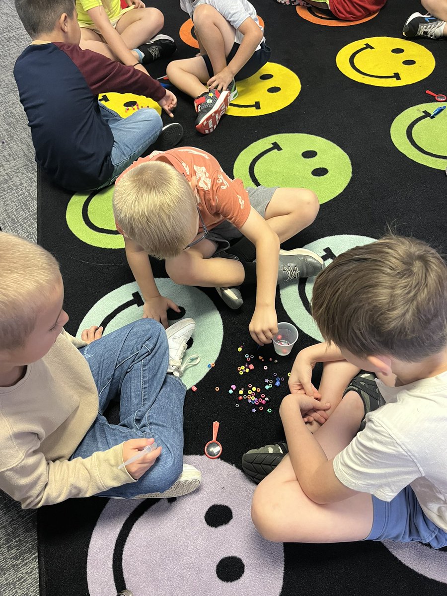 mlchenot's tweet image. Great 2nd week! Kids reading their own writing to peers, more vertical boards, finding the right tool for the right job and RoBEARtics interviews!!!