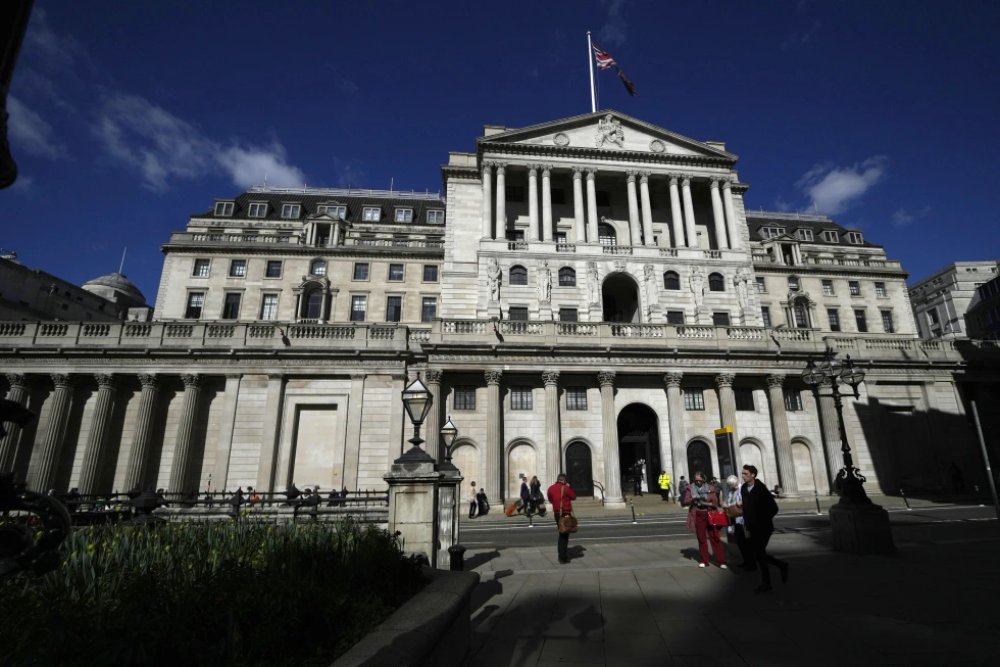 NewDelhiTimes's tweet image. The Bank of England cuts its main interest rate to 4%, the lowest level since March 2023
#England #Level #BankofEngland
newdelhitimes.com/the-bank-of-en…