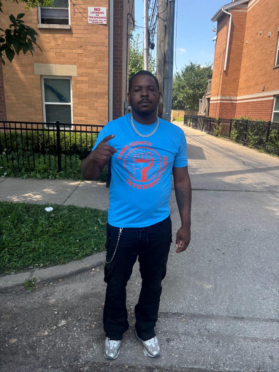 Violence Interrupters on the move in the East Garfield and Near West Communities.