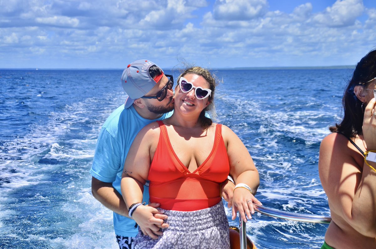 Dompods's tweet photo. You look like someone i can be best friends with. ***jumps into ocean*** 
At my honeymoon in the Dominican Republic. Had to represent Raz with a shirt @timheidecker and @ericwareheim gave me at a show years ago at the Vic in Chicago because my brother and i were brought on stage! https://t.co/Mllsw0i0dt