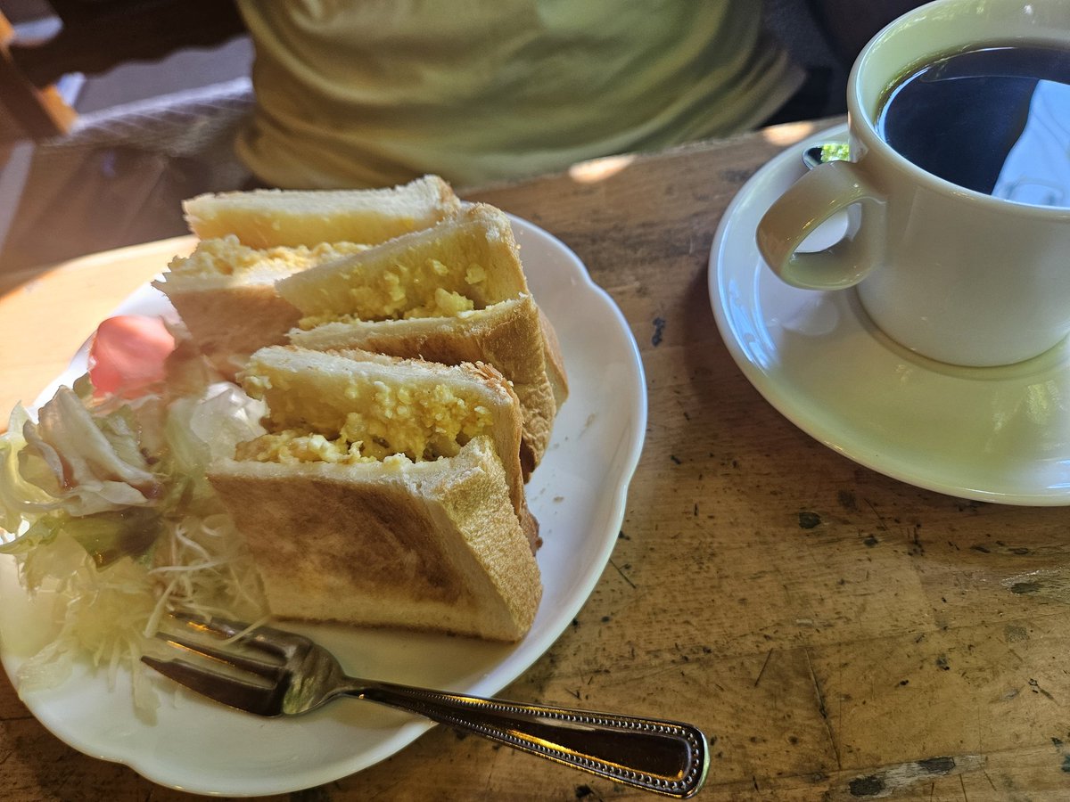 昭和レトロ純喫茶で絶品モーニング☕🍞🌄
100円の星座占いなくなってた😢

#鹿島灘RunGunBoyZ
#トン吉はありんこにいる