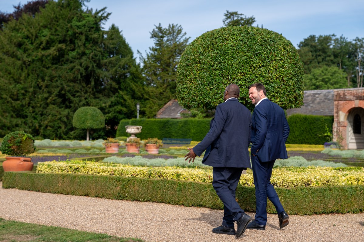 JD Vance tweet media