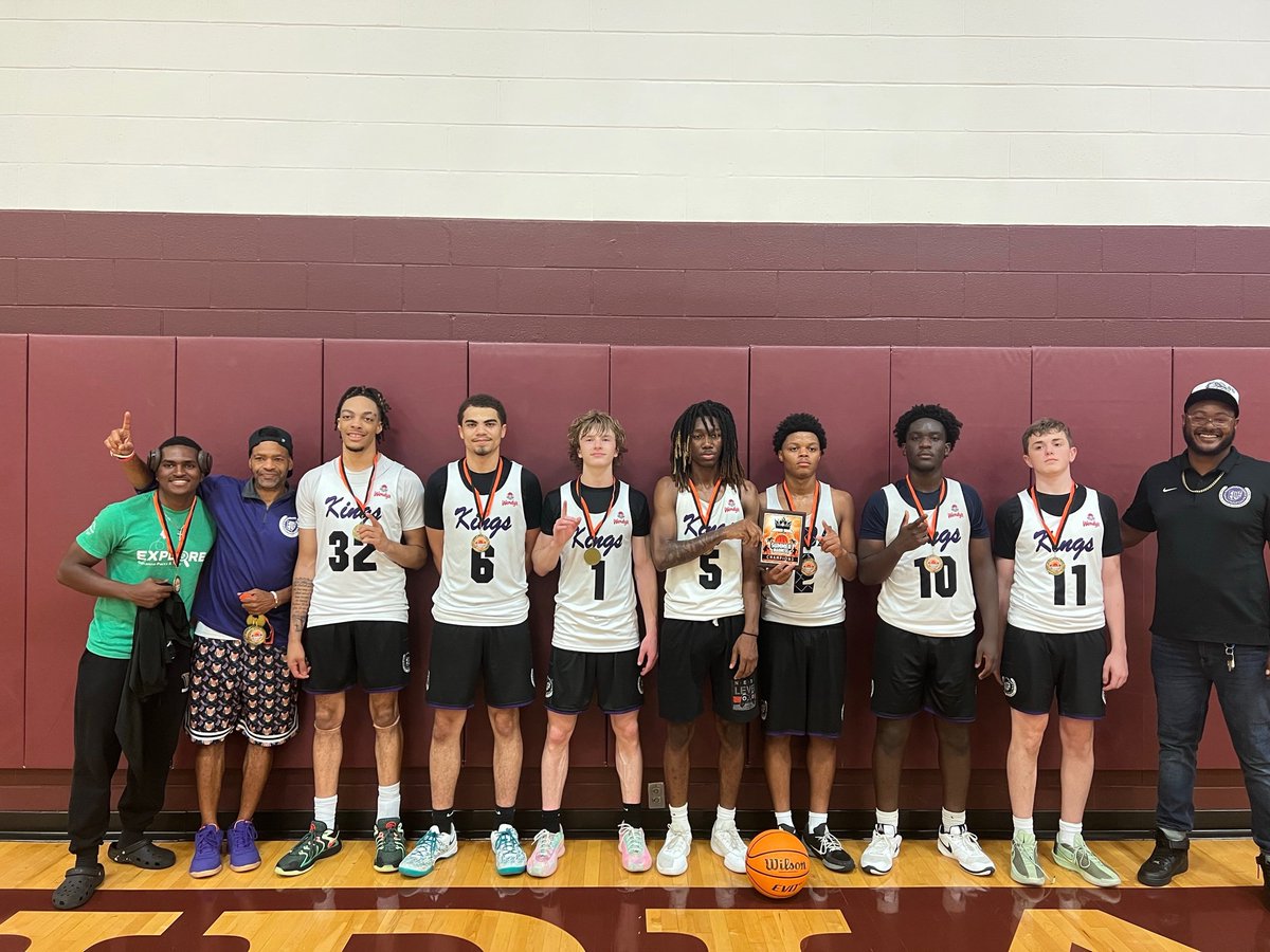 Congratulations and shoutout to our OEK Wynn 17U team for winning the Hidden Gems Summer Madness Tournament in late July!