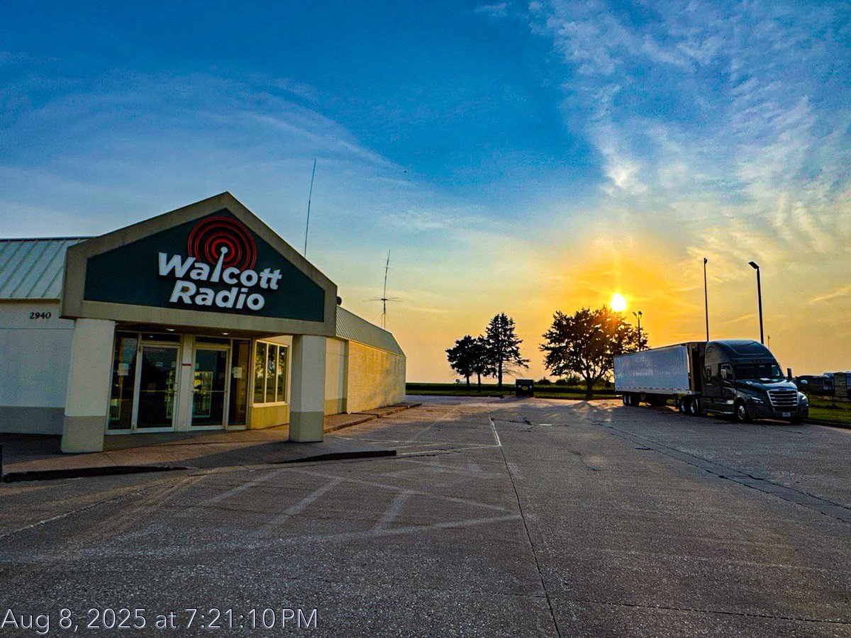 beetlebaileyYT's tweet image. I’m here for about 1 more hour then I will be hitting the road.. @walcottradio The #1 place to go for CB / HAM radio needs when on the big road… #walcottradio #cbshop #hamradioshop