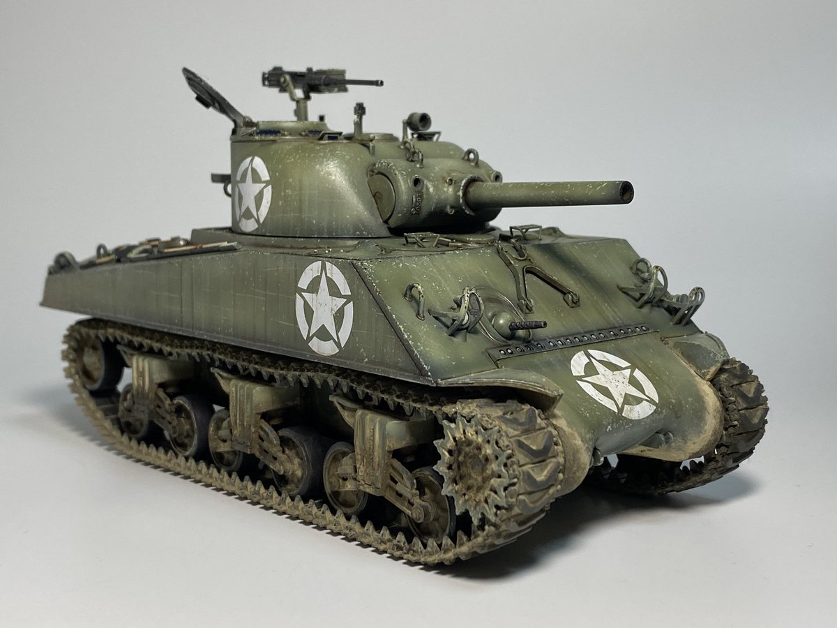 1/35 M4A3 シャーマン戦車105mm榴弾砲 1/35 アメリカ M4A3 シャーマン 105mm榴弾砲搭載型 （突撃支援
