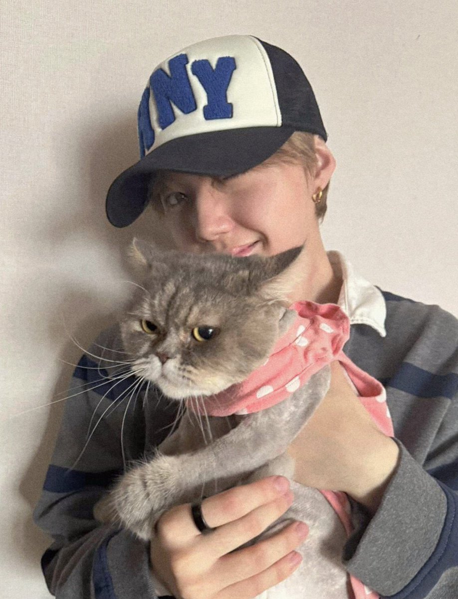 good morning, Pink and Coco are greeting!