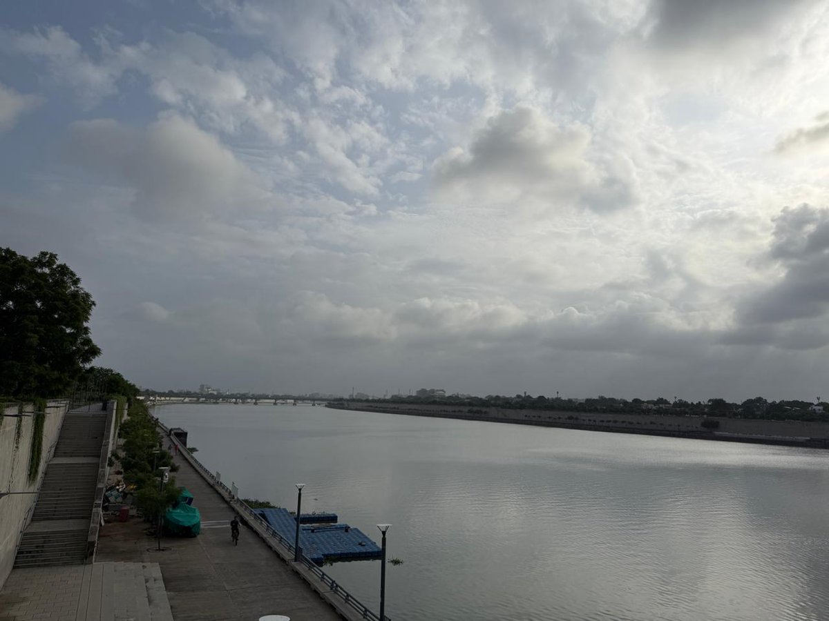 khandela21's tweet photo. SuShani Prabhat.
Jai Shree Salasar Balajee🙏
योग कर्मसु कौशलम्
#august 8/9 #Ahmedabad #parimal #CGRoad #sabarmatiriverfront https://t.co/l3gfx0EDfT