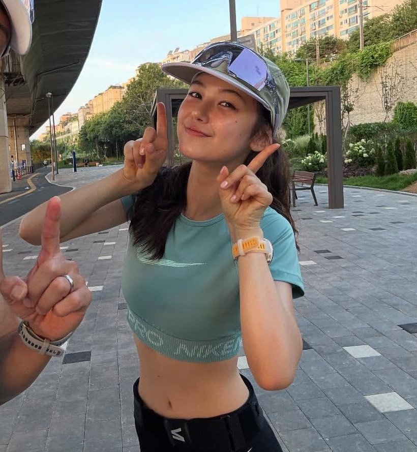 Danielle looking fabulous in a new photo