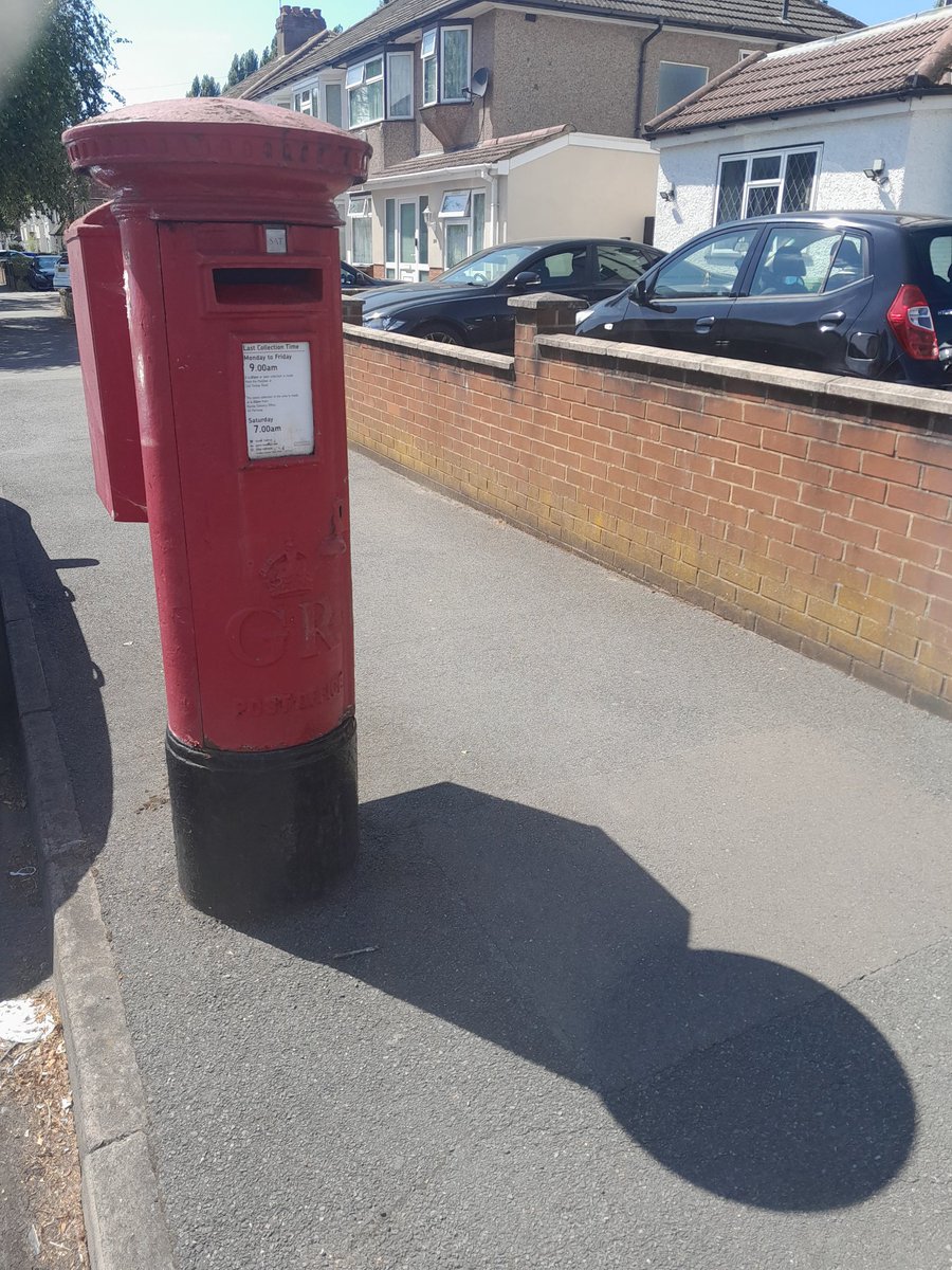 Enjoy the hunt #PostboxSaturday <a href="/bestytheposty/">Sandy best</a> <a href="/Angry_Postman/">Postie</a> <a href="/letterappsoc/">Handwritten Letter</a> <a href="/Scubeedo/">Failureward</a>