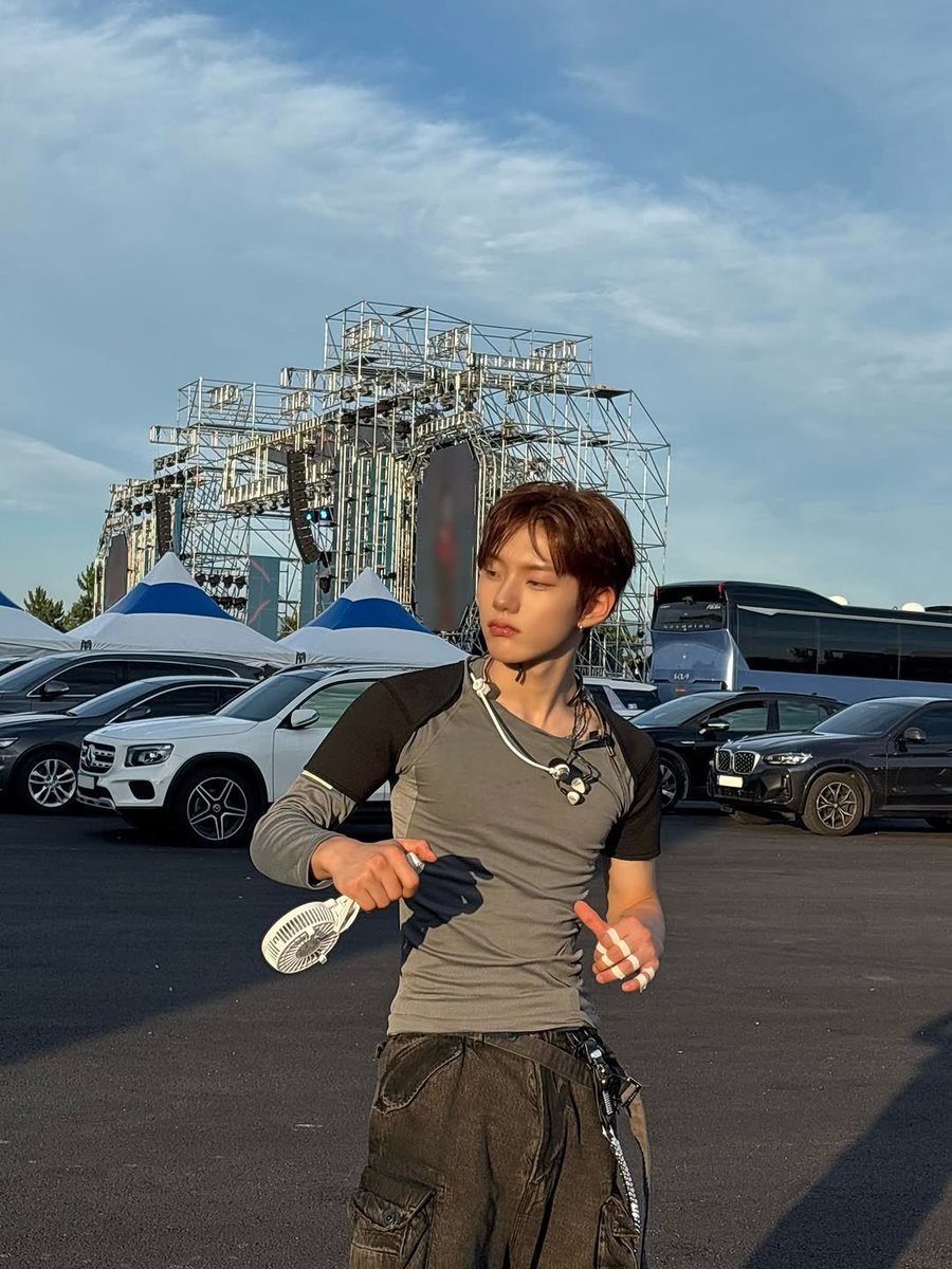 oo0wa7's tweet photo. 250809 클유아 공식 인스타 #서경배

🏖️🏖️

#서경배 #SEOKYOUNGBAE  
#클로즈유어아이즈 #CLOSEYOUREYES https://t.co/zuNjimNjee