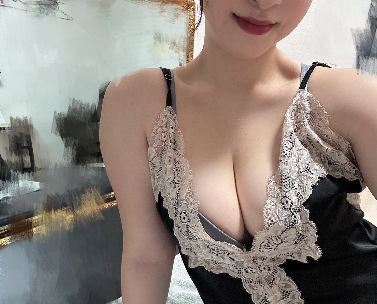 こんにちは🌞

本日は 23:30~4:00 です！
遅い時間ですがお待ちしております🤍.⋆𝜗𝜚

X初めてまだ1ヶ月も経ってないのに
2回目の🧊されて悲しすぎる😭
なんでなのーー😭😭慰めてください😭