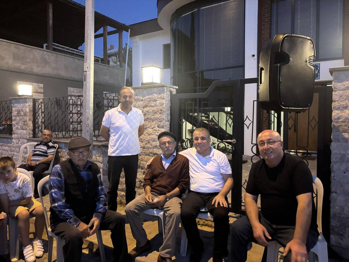 Gümüşhacıköy’de Akbaş ve Çakan ailelerinin evlatları Gizem&amp;Emre’nin düğün törenine katıldım. Çiftimizi tebrik ediyor, ömür boyu mutluluklar diliyorum.