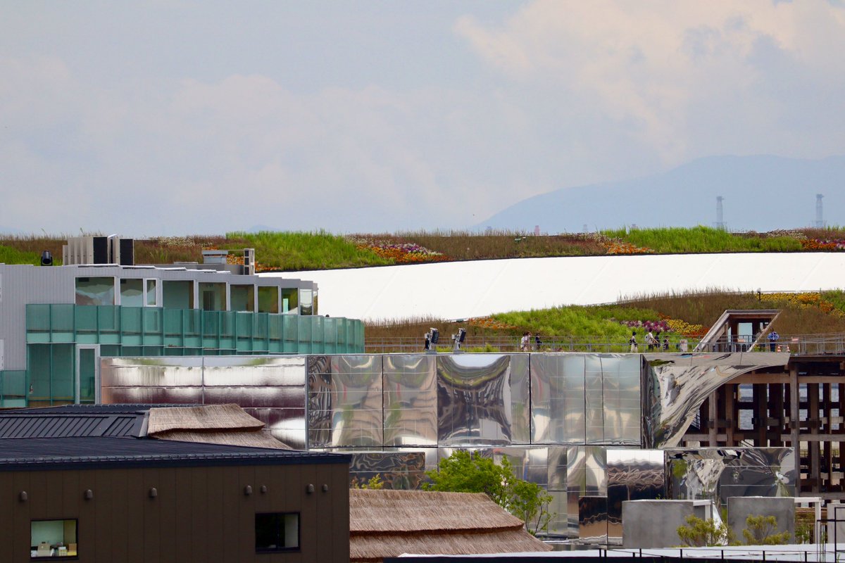 gonchimark2's tweet photo. お分かりいただけただろうか...

・静けさの森越しのnull²
・スペイン館とタイ館の間からnull²
・大屋根リングの手前にnull²
・ルーマニア館とポーランド館とnull²

#null2 #expo2025 #100日後ヌルになるパビリオン https://t.co/40mInE2SkK