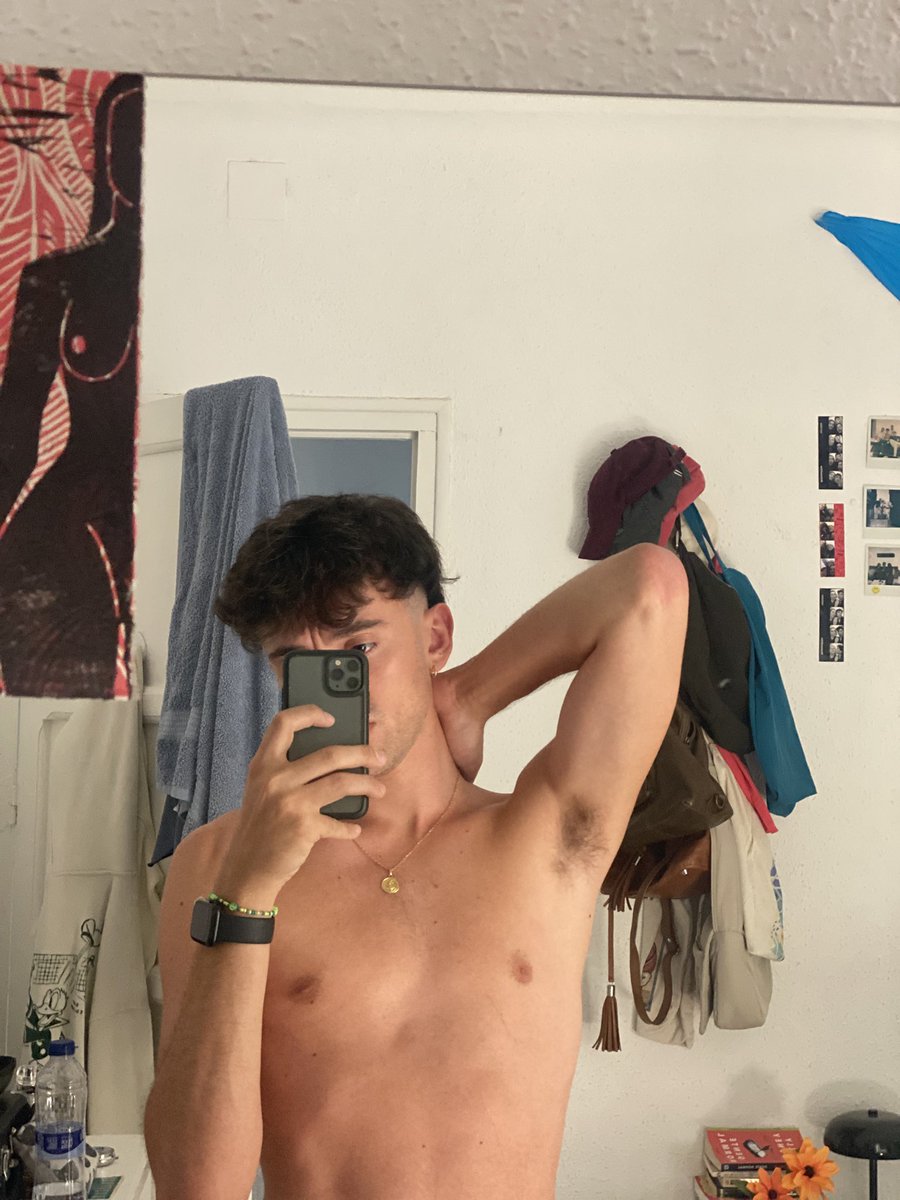 Botines🦦 tweet media