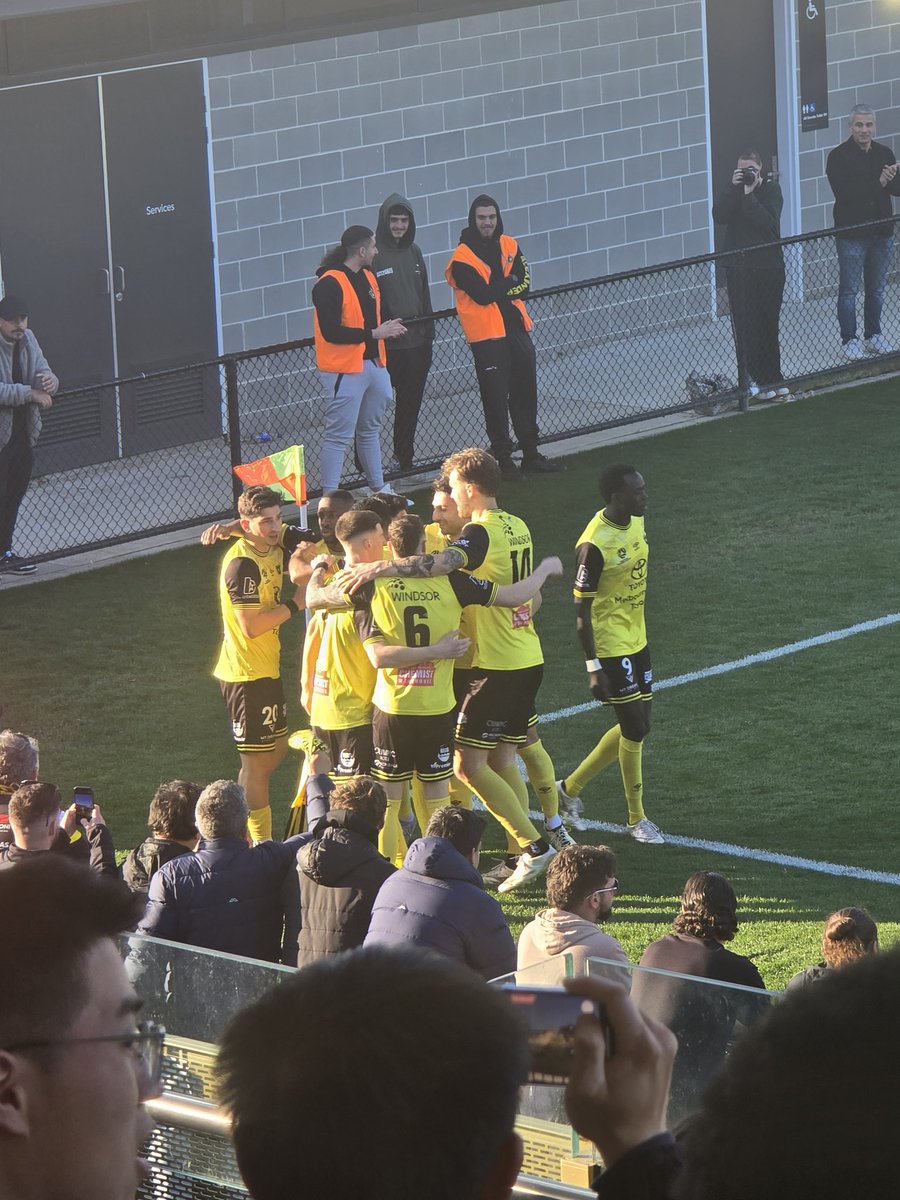 Thinh Nguyen (@nthinh06) on Twitter photo First blood Heidelberg in the Dockerty Cup final!
Big crowd in for the Traditional Greek Derby, with both teams out to prove themselves as serious Championship contenders and take home some silverware.
<a href="/6NewsAU/">6 News Australia</a> First blood Heidelberg in the Dockerty Cup final!
Big crowd in for the Traditional Greek Derby, with both teams out to prove themselves as serious Championship contenders and take home some silverware.
<a href="/6NewsAU/">6 News Australia</a>