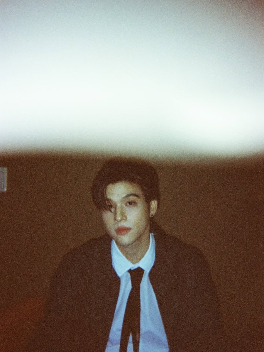 ฉันเอ็นดูความต่างคนต่างถ่ายติดนิ้ว น่ารักมากเลยอ่า มู้ดดีมาก ฮือ 🥹🩷