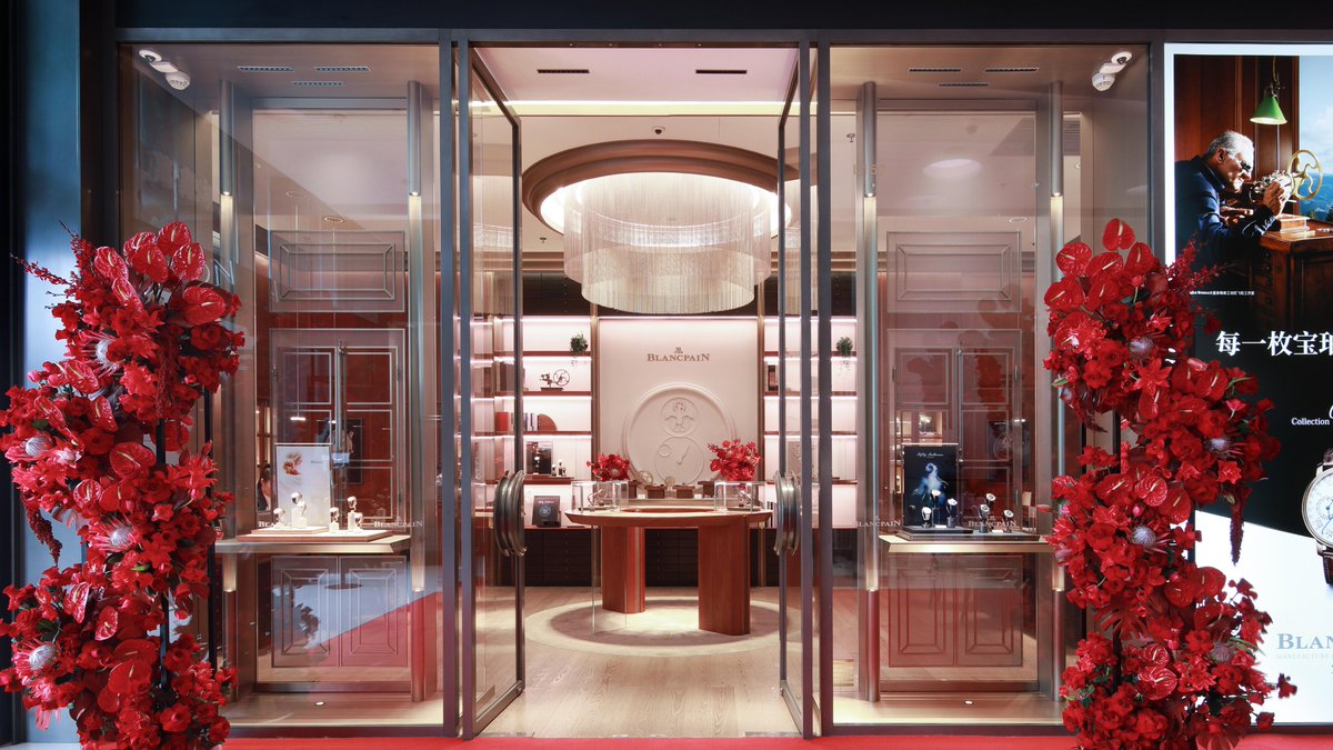 DG Display showcase (@customshowcase) on Twitter photo A New Era in Watch Display: How DG Defines the Perfect Balance of Luxury and Function
Official Website: degreefurniture.com
Email: sales@degreefurniture.com
WhatsApp: +86 13922429233
#LuxuryWatchDisplay
#HighEndRetailDesign
#CustomDisplaySolutions
#LuxuryRetailSpaces A New Era in Watch Display: How DG Defines the Perfect Balance of Luxury and Function
Official Website: degreefurniture.com
Email: sales@degreefurniture.com
WhatsApp: +86 13922429233
#LuxuryWatchDisplay
#HighEndRetailDesign
#CustomDisplaySolutions
#LuxuryRetailSpaces