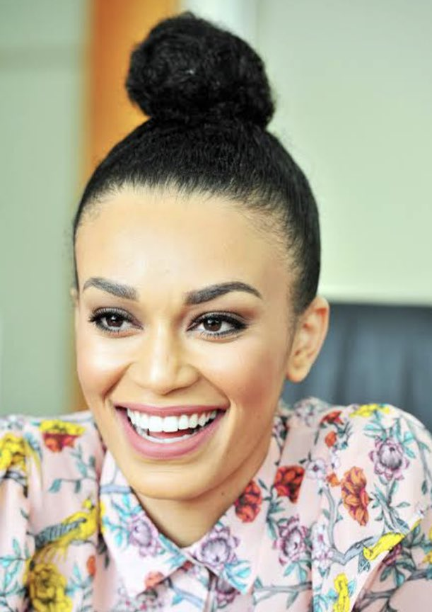 Only in South Africa🇿🇦

Coloured person.                Black person.