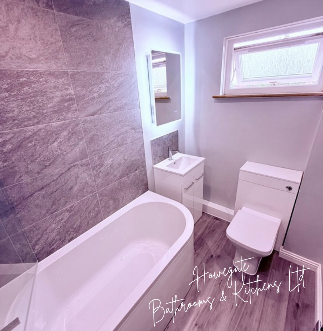 howegate's tweet image. From dated to dazzling ✨🚿

🛁 Space-saving bath + sleek screen
💡 New ceiling w/ downlights
🪞 Bluetooth mirror w/ speakers
🔥 Chrome towel warmer
🧱 Porcelain tiles &amp;amp; LVT flooring
🗄 Modular storage

Smart design + stylish finish = the perfect bathroom makeover.